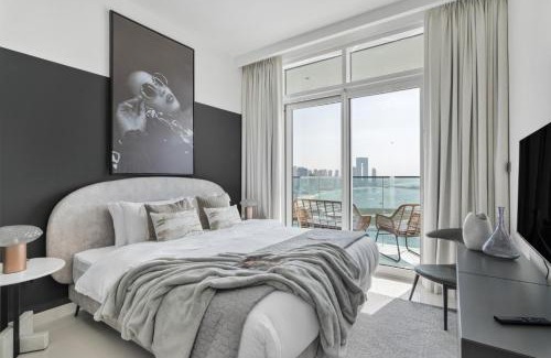 Dubai Marina Apartment | The Smart Concierge - Sunrise Bay