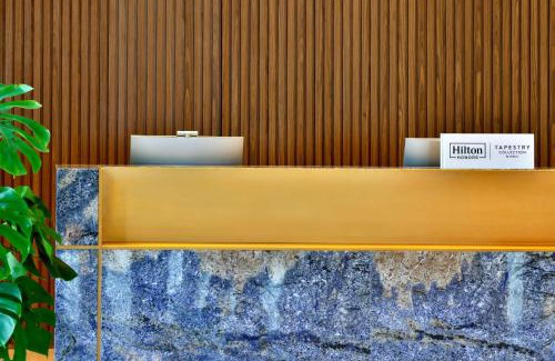 Palm Jumeirah Hotel | Tumbi Hotel Dubai The Palm,Tapestry Collection Hilton