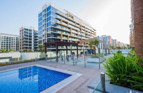 Nad Al Sheba Apartment | Urban Luxe Studio in Dubai