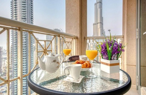 Downtown Dubai Apartment | Vibrant 1BR Burj and Fountain Views - 29 Boulevard