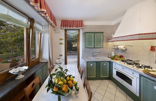 Sorrento City Centre Villa | Villa Anacleta: A charming two-story villa located in the center of Sorrento, with Free WI-FI.