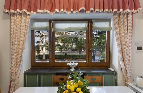 Sorrento City Centre Villa | Villa Anacleta: A charming two-story villa located in the center of Sorrento, with Free WI-FI.