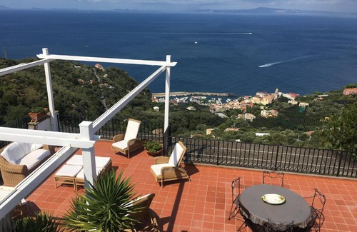 Schiazzano Villa | Villa Annunziata Sea view over the bay of Naples