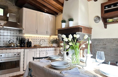 Cortona Villa | Villa Calcinaio - Holiday Country Villa with swimming pool in Cortona