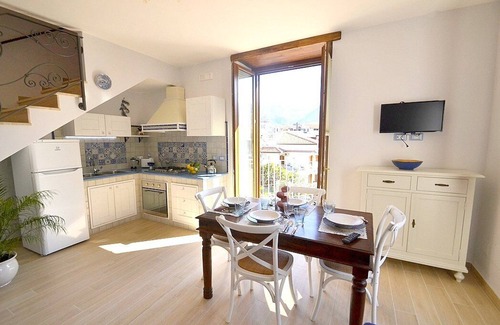 Sant'Agnello House | Villa Fillide E: A cozy and welcoming two-story apartment surrounded by the greenery, with Free WI-FI.