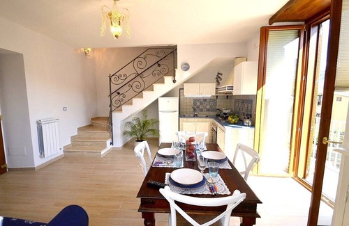 Sant'Agnello House | Villa Fillide E: A cozy and welcoming two-story apartment surrounded by the greenery, with Free WI-FI.