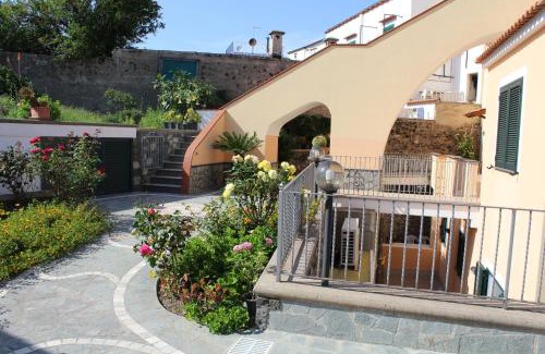 Ischia Porto Apartment | Villa Flora Ischia