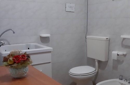 Isca Marina Apartment | Villa Nicole: Ippocampo tavern