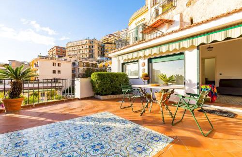 Vittorio Emanuele Apartment | Villa Paola - Hidden Panoramic Garden and Terraces by Napoliapartments
