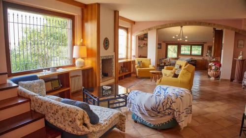 Torre San Patrizio Villa | Villa Regno