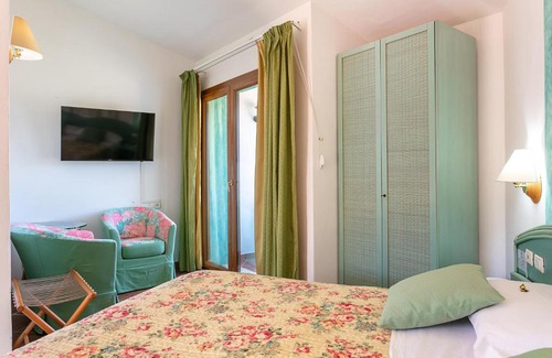 Pittulongu House | Villa Stefania by the Beach rooms only