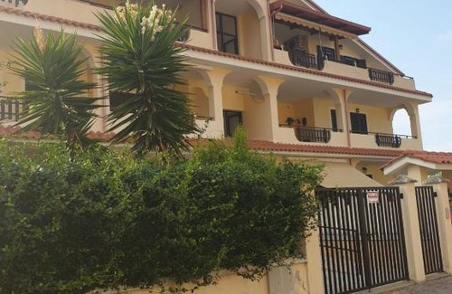 Pizzo House | villetta a schiera alla marinella di pizzo
