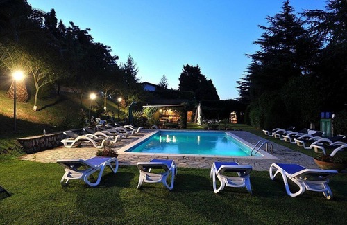 Sant'Agata sui Due Golfi House | Villino Alfredo B: A charming cottage situated in a quiet location, a few minutes from the town center, with Free WI-FI.
