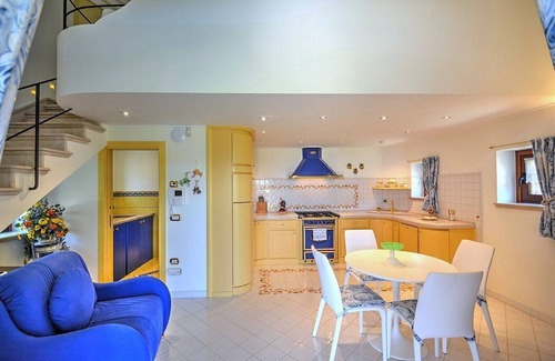 Castellabate House | Villino Brianna: A characteristic cottage which faces the sun and the sea, with Free WI-FI.