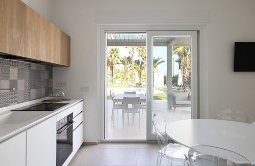 Termoli Apartment | White Heron Bay - Bora