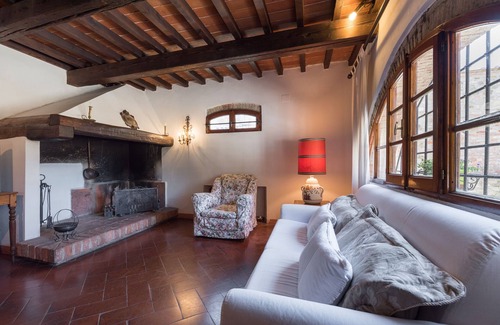 Impruneta House | Wonderful Tuscan farmhouse with large spaces and panoramic views