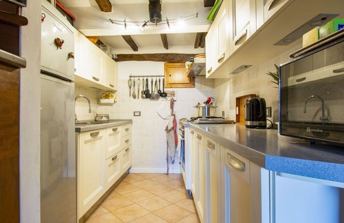 Casoli House | Wonderful villa for 6 guests with private pool, WIFI, TV, terrace and pets allowed