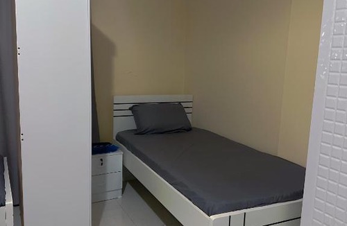 Al Majaz Hostel | شقة شيرنج شباب فقط في الشارقة