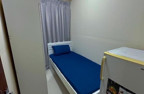 Al Majaz Hostel | شقة شيرنج شباب فقط في الشارقة