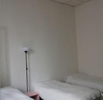 Naples City Centre House | 1 bed in Basic 6 Bed Female Room (share Bathroom)