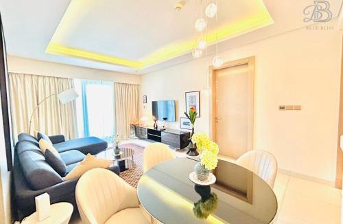Business Bay Apartment | 1 Bedroom Apartment in Paramount Tower - A
