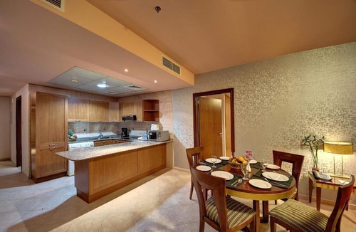 Al Mankhool House | 1 Bedroom Apartment Near Day To Day Al Karama