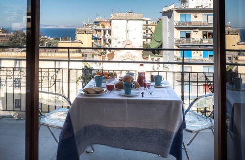 Sorrento City Centre Apartment | 100 m² Apartment ∙ 3 bedrooms ∙ 8 guests