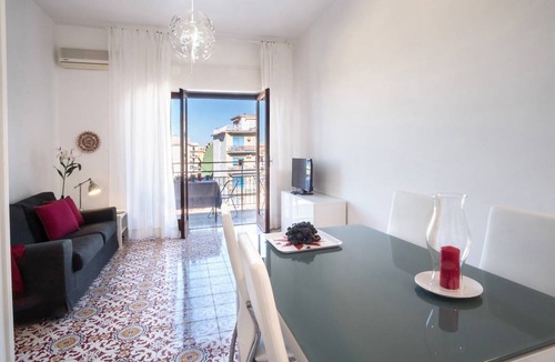 Sorrento City Centre Apartment | 100 m² Apartment ∙ 3 bedrooms ∙ 8 guests