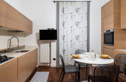 Municipio 1 Apartment | 100 m² Apartment ∙ 2 bedrooms ∙ 6 guests