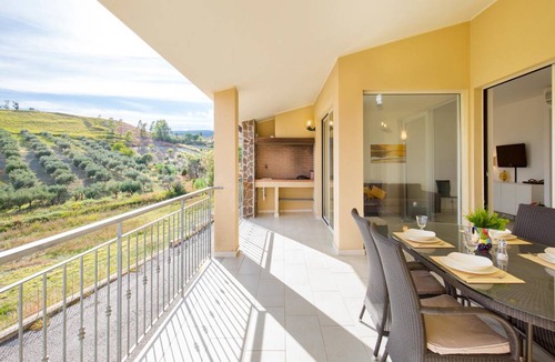 Badolato House | 100 m² House ∙ 3 bedrooms ∙ 6 guests