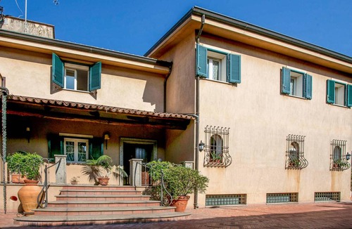 Polistena House | 1000 m² Maisonette ∙ 7 bedrooms ∙ 12 guests
