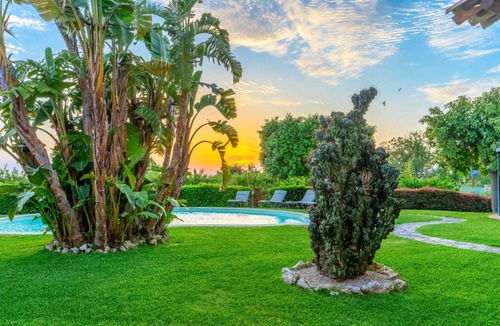 Polistena Villa | 1000 m² Villa ∙ 7 bedrooms ∙ 13 guests