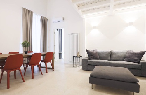 Rione Duomo Apartment | 105 m² Apartment ∙ 3 bedrooms ∙ 6 guests