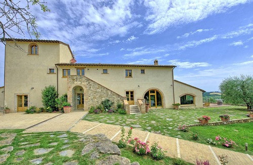 Sarteano Villa | 1050 m² Villa ∙ 13 bedrooms ∙ 26 guests