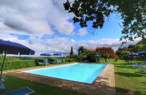 Castiglione d'Orcia House | 120 m² House ∙ 4 bedrooms ∙ 8 guests