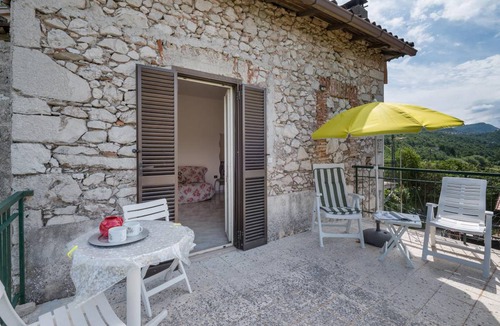 Pescorocchiano House | 120 m² Maisonette ∙ 3 bedrooms ∙ 6 guests
