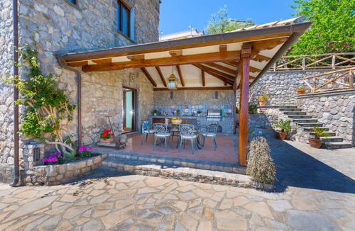 Sant'Agata sui Due Golfi Villa | 120 m² Villa ∙ 2 bedrooms ∙ 4 guests