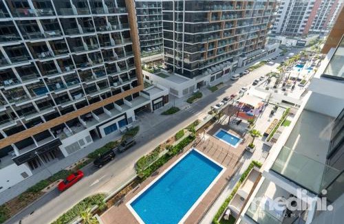 Nad Al Sheba Apartment | 12min from Burj Khalifa - Studio - Azizi Riviera