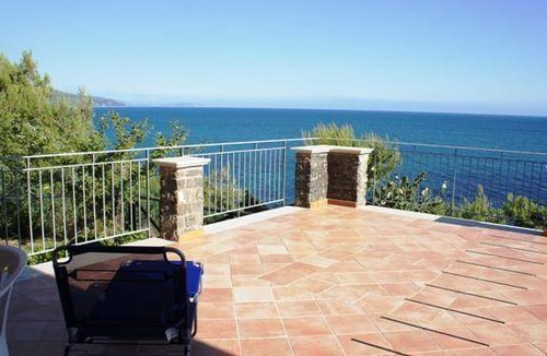 Casal Velino House | 140 m² House ∙ 2 bedrooms ∙ 4 guests