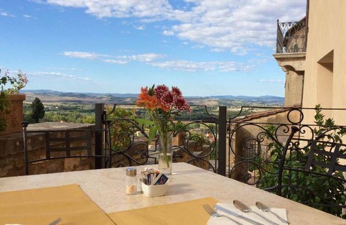 Serre di Rapolano Bed & Breakfast | 15 m² Bed and breakfast ∙ 3 guests