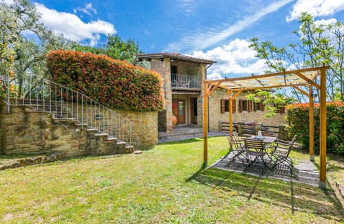 Montevarchi Villa | 155 m² Villa ∙ 5 bedrooms ∙ 10 guests