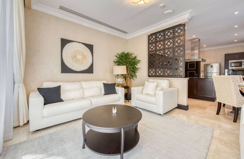 Palm Jumeirah Villa | 1550 m² Villa ∙ 5 bedrooms ∙ 11 guests