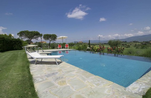 Cortona Villa | 160 m² Villa ∙ 4 bedrooms ∙ 9 guests