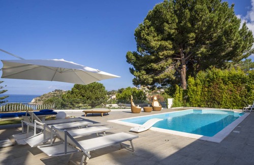 Santa Maria Villa | 180 m² Villa ∙ 5 bedrooms ∙ 12 guests