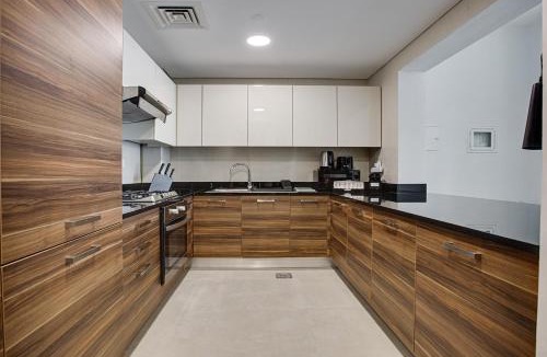 Dubai Marina Apartment | 1BD apt in Sparkle Tower by Swarovsky big capacity