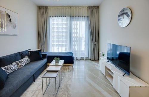 Dubai Marina Apartment | 1BD apt in Sparkle Tower by Swarovsky big capacity