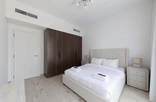 Umm Suqeim 3 Apartment | 1bd Partial Burj Al Arab View Prime Location