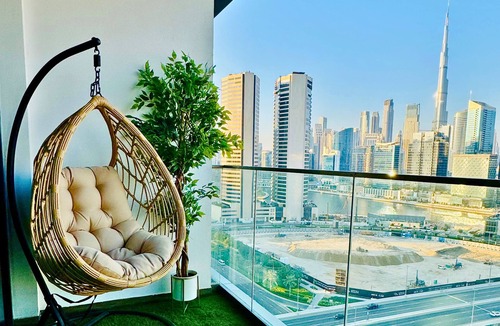 Business Bay Apartment | 1BR Apartment Downtown Dubai with Burj Khalifa and Canal Views