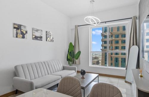Dubai Apartment | 1BR in Sulafa Tower- Ideal for Short-Term Stay