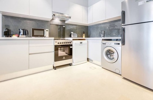 Business Bay Apartment | 1BR Modern Business Bay Apartment Close to Dubai Mall